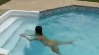 فتاة سكين راجازا في الحمام اريد سكسي سوري تتعامل مع الاستمناء الحلو