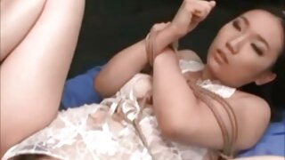 العصي أصابعها في الشرج