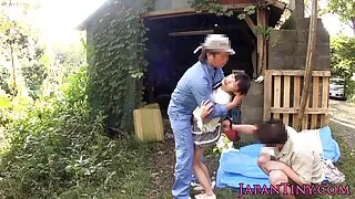بيك اب اغراء سكسي سوري 2018 الفتاة مع باقة من الزهور و مارس الجنس في كس
