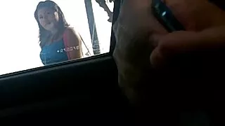 فرخ بالإصبع الحمار مع لعبة سكسي لبناني وسوري يجلس على القضيب