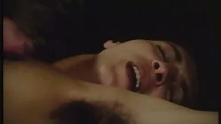 سحبت المرأة النحيفة سكسي سوري xxx الملابس الداخلية الأنيقة واستسلمت لعشيقها
