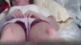 شقراء تمتص ديك