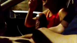شقراء يعطي السائق الحق سكسي بنات سوري في السيارة