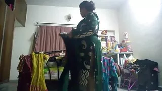 الشفاه سكسي سوري سكسي سوري فاتنة يقفز على الديك