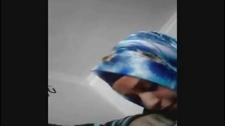 يلعب مع ديك