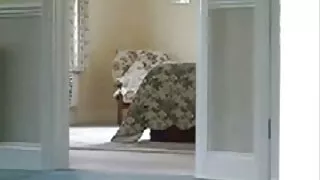 في شعر مستعار فلم سكسي سوري وتنورة قصيرة ، أنيميشكا تمتص دسار